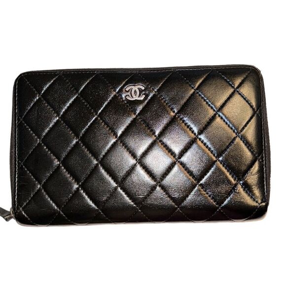 Authentic Chanel Black Zippy Wallet - Picture 4 of 16